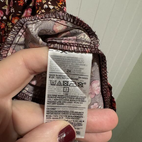 Old Navy Tiered Swing Dress Burgundy Ditsy Floral NEW Size 2X - Picture 7 of 8